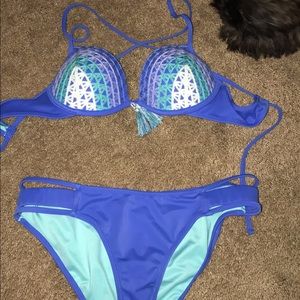 cross back bikini top & bottom 34B & S
